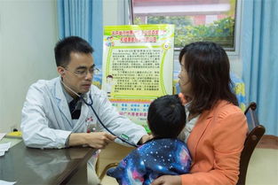 守护呼吸健康，共筑生命防线——我院成功举办世界肺炎日义诊咨询与健康教育活动